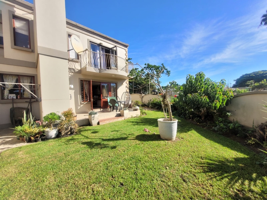 To Let 3 Bedroom Property for Rent in Paradise Beach Eastern Cape